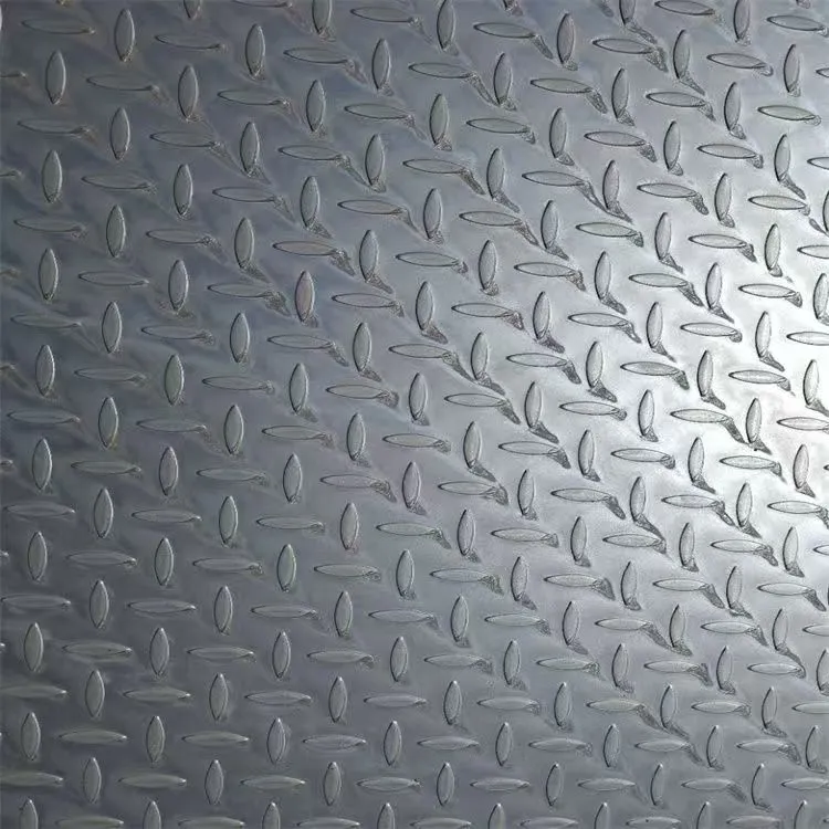 لوحة الصلب متقلب